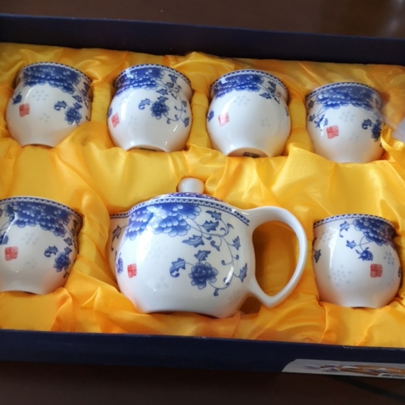 7 pc Chinese Kung Fu porcelain tea set - Picture 2 of 7